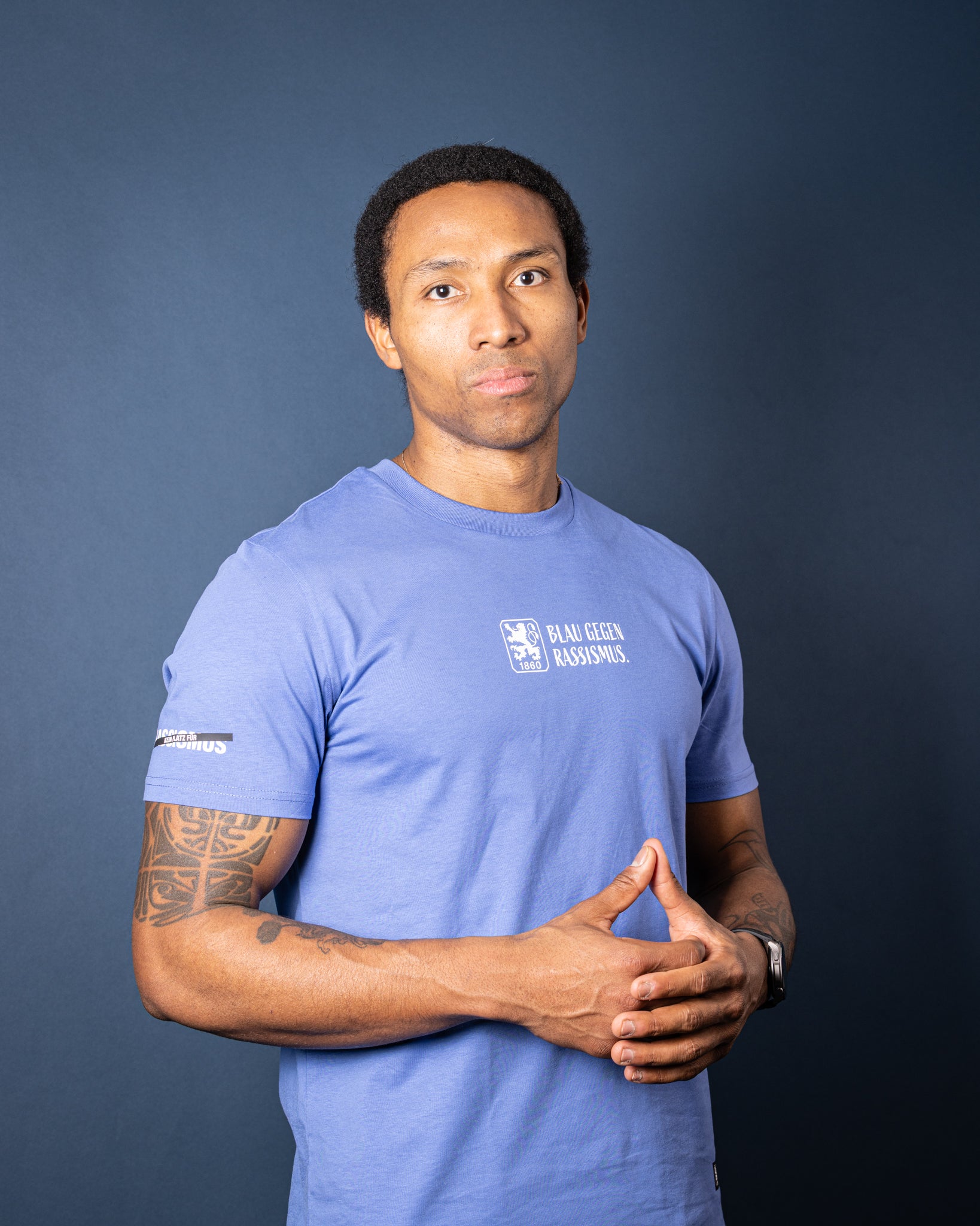 T-Shirt "Blau gegen Rassimus"