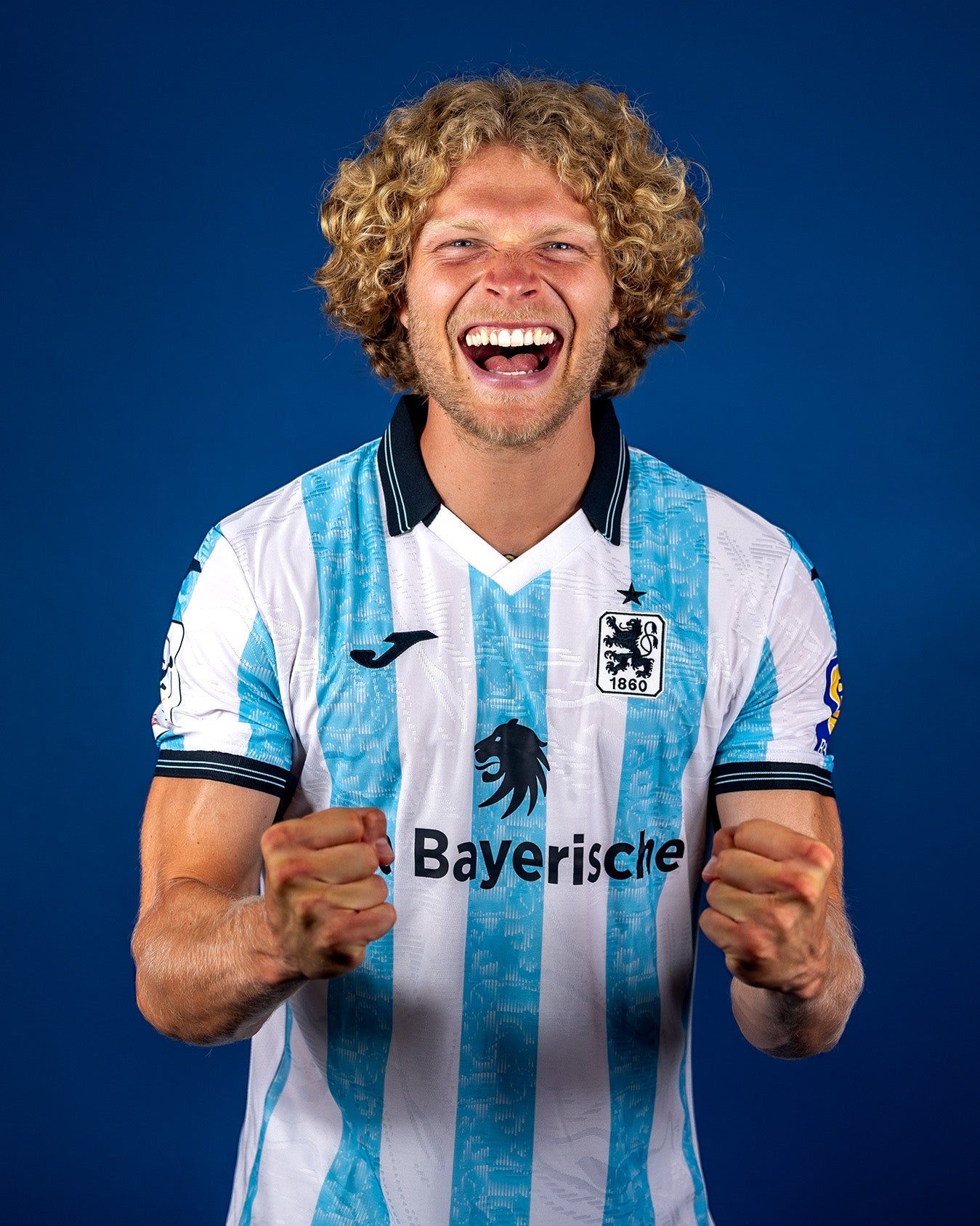 Heimtrikot, fast ausverkauft!              Nachschub im Laufe der Hinrunde!